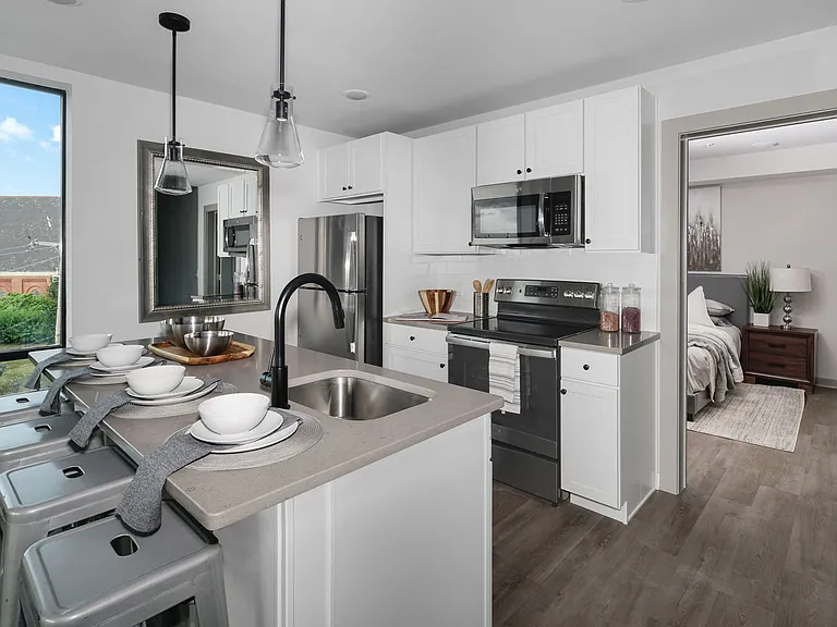 1018 Kitchen 4