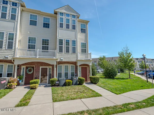 25 Jake Drive, Tinton Falls, NJ 07712