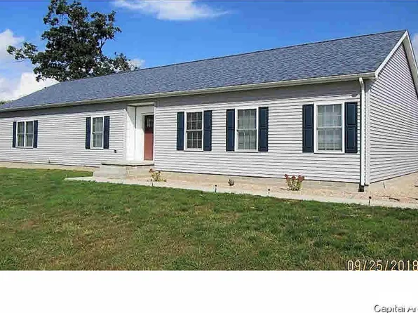 103 E Vaniter St, Woodson, IL 62695