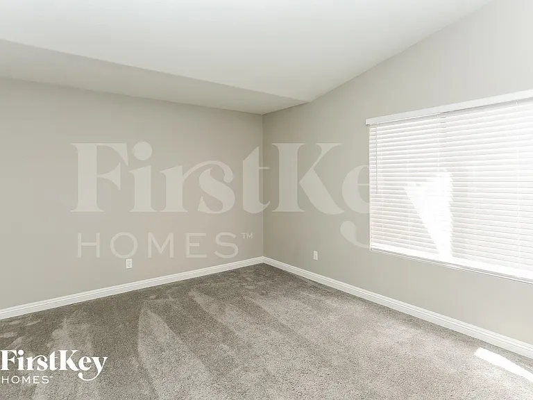 4517 Possum Berry Ln — Photo 11