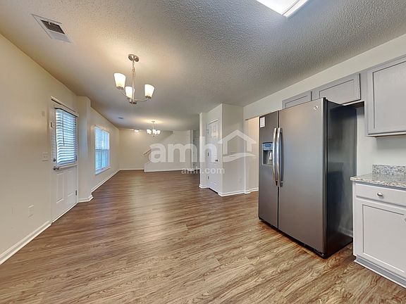 3rd image of 3010 Kinswood Ln