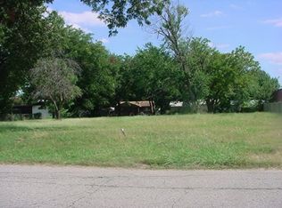 610 SE Main St, Checotah, OK 74426