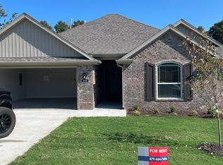 345 Emerald Woods Run, Farmington, AR 72730