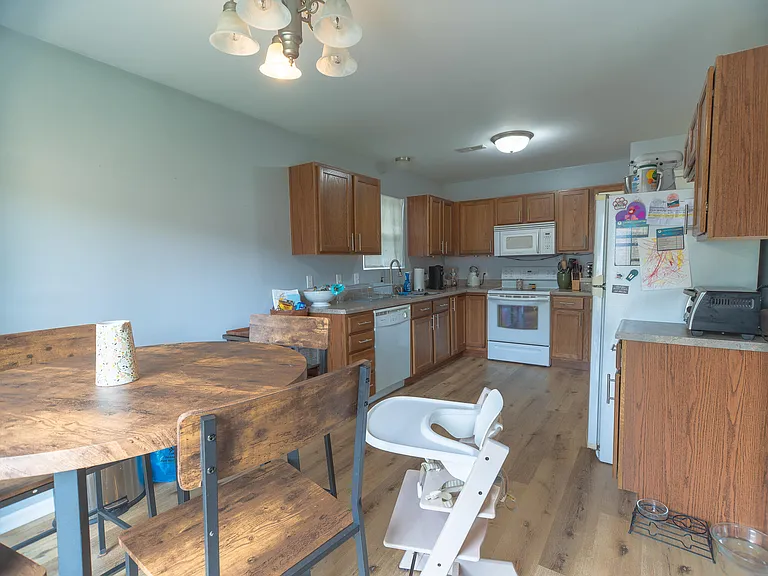 5104 Opal Dr — Photo 9