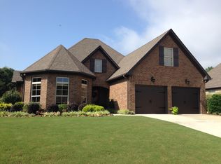 271 Strathaven Ln, Pelham, AL 35124