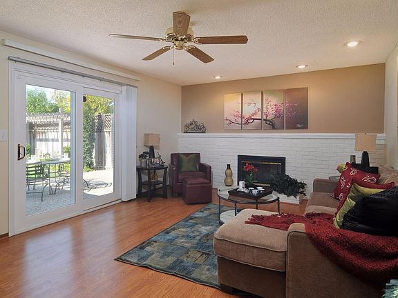 5th image of 2943 Erica Ct