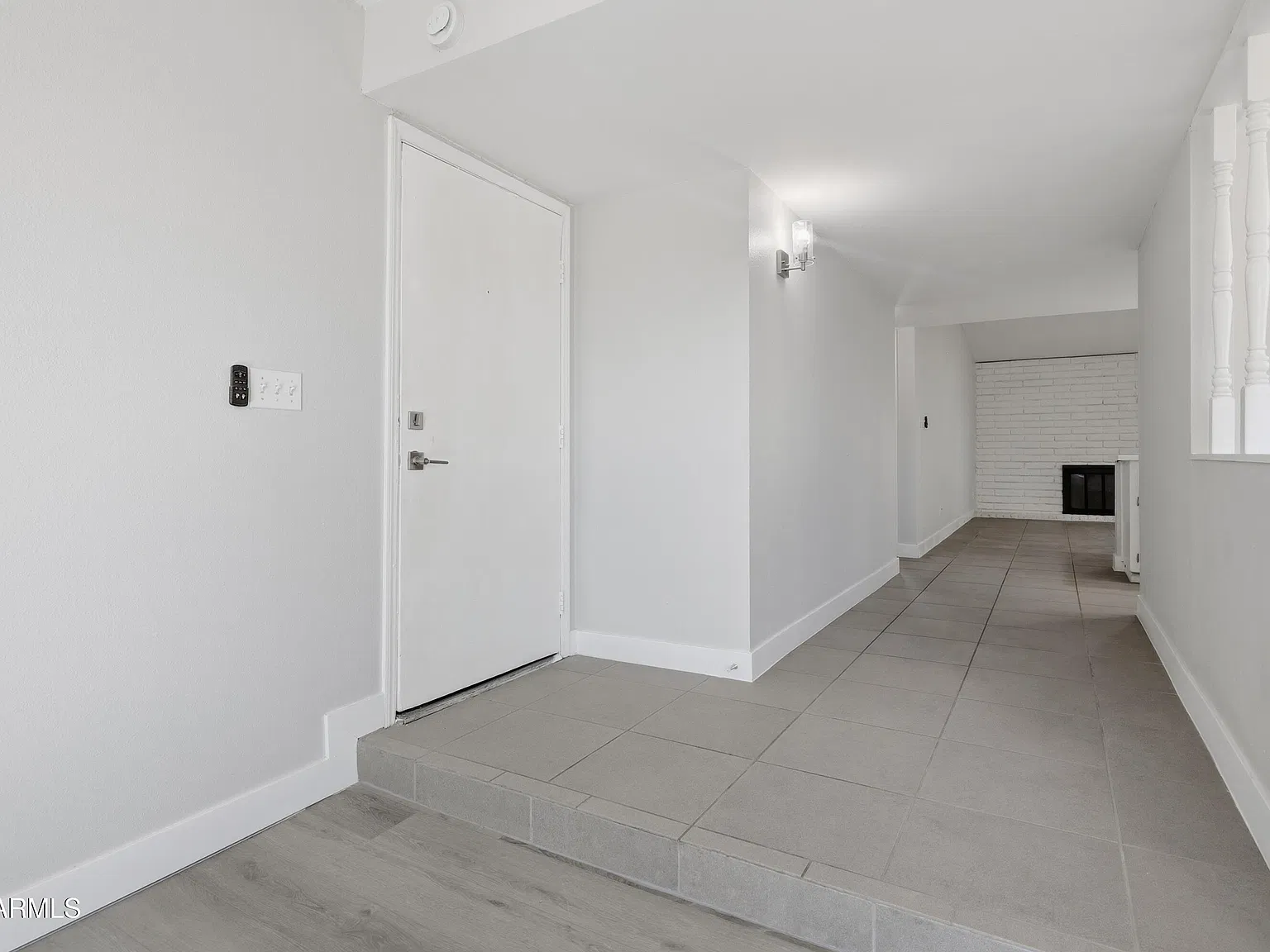 4 bed, 2.0 bath, 2074 sqft, $3,125 — Photo 4
