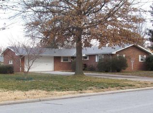 1943 E Cambridge St, Springfield, MO 65804