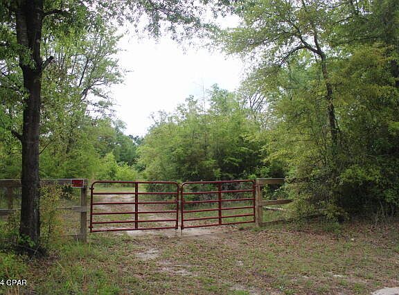 2nd image of 5831 Belaire Dr
