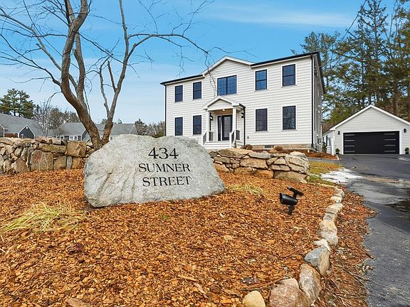 2nd image of 434 Sumner St