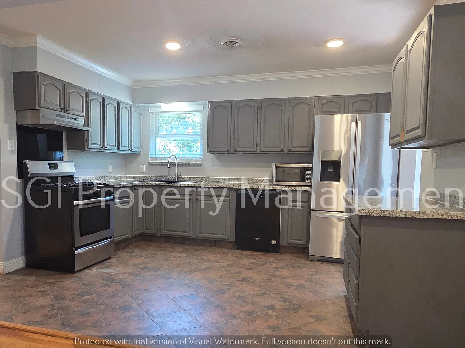 3 bed, 2.5 bath, 1450 sqft, $1,995 — Photo 3