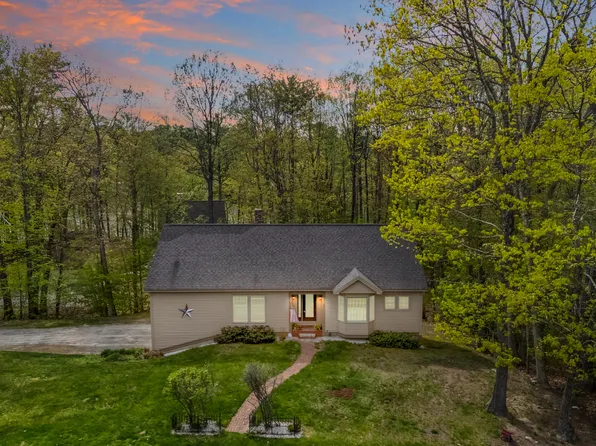 1 Wedgewood Drive, Windham, ME 04062