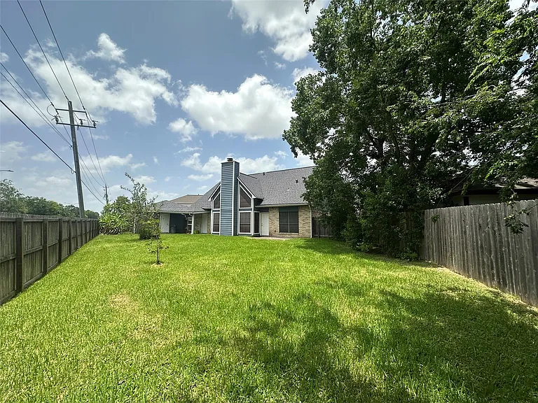 2523 Castle Pl — Photo 27