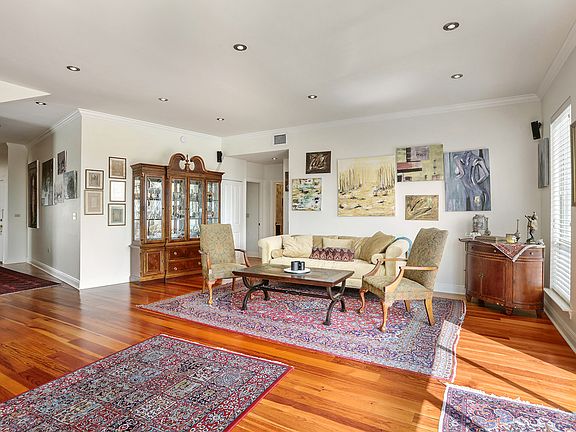 5th image of 330 Julia St #Penthouse 11