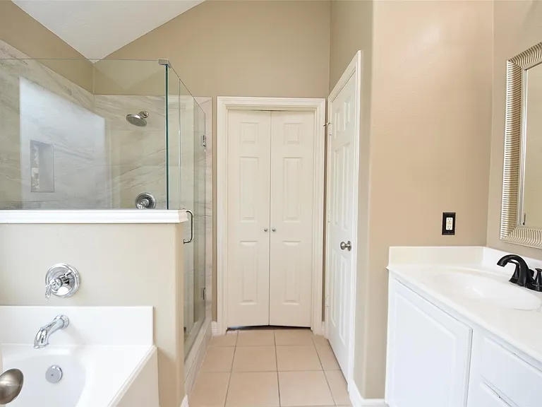 15975 Cottage Ivy Cir — Photo 28