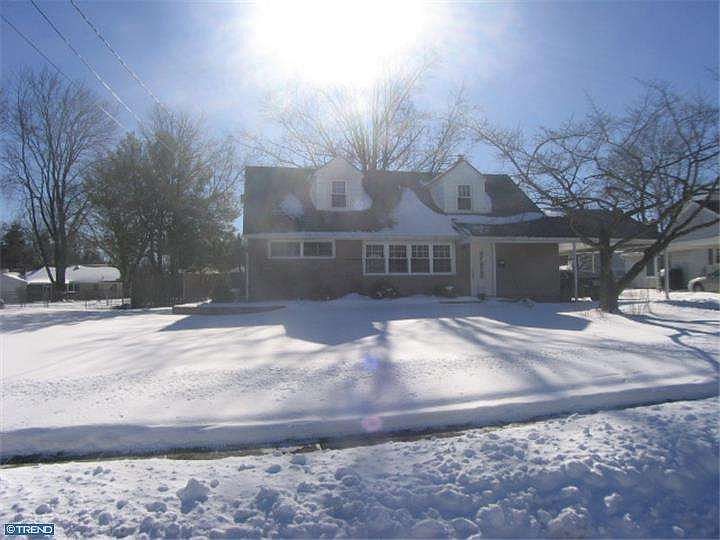 For Sale: 6 Clark Dr, West Deptford Twp, NJ 08096