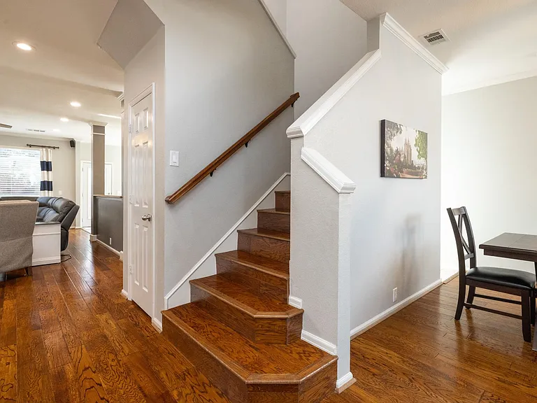 7933 Spring Run — Photo 10