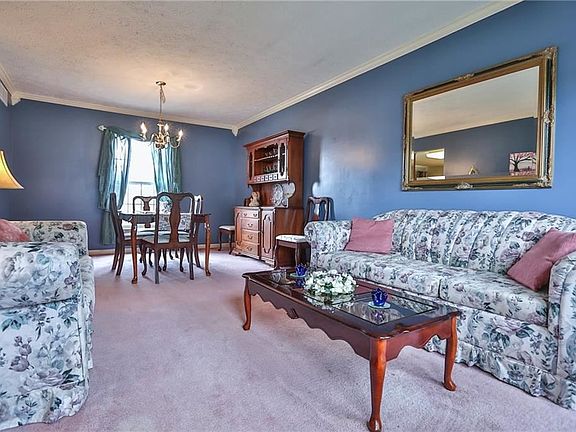 4th image of 15 Cornflower Dr
