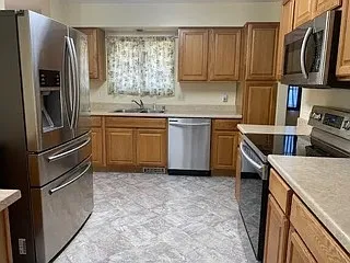 400 Deerfield Ct — Photo 5