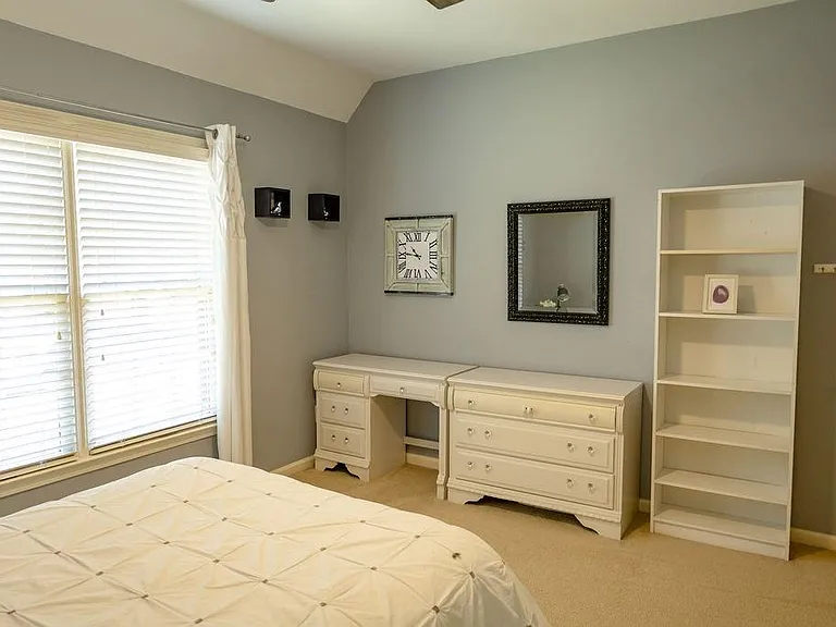 1405 Edenham Ln — Photo 17