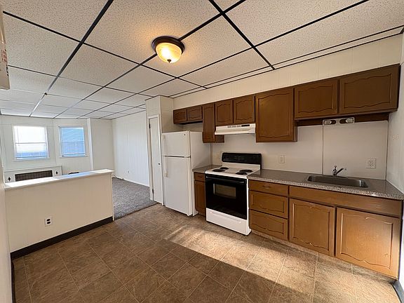 2nd image of 1519 S 9th St Floor 3