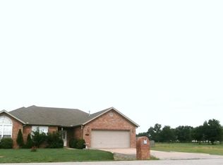 1460 Viney Grove Rd, Prairie Grove, AR 72753
