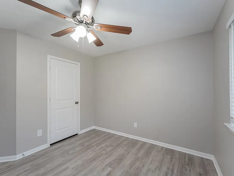18006 Oakmoss Hill Ct — Photo 14
