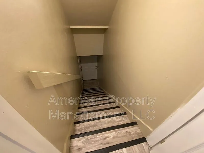 1 bed, 1.0 bath, $800 — Photo 4