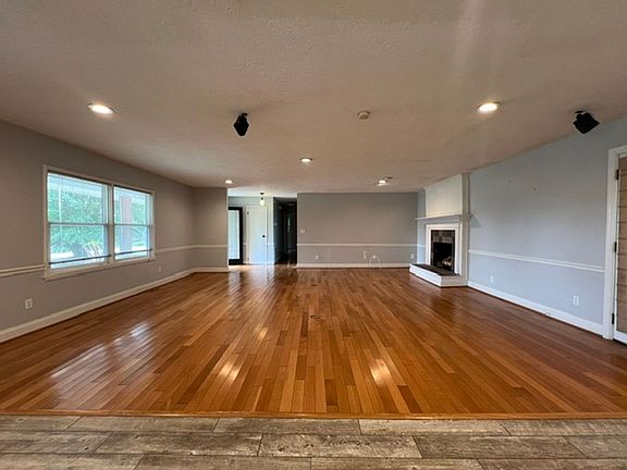 2nd image of 223 S Lake Dr