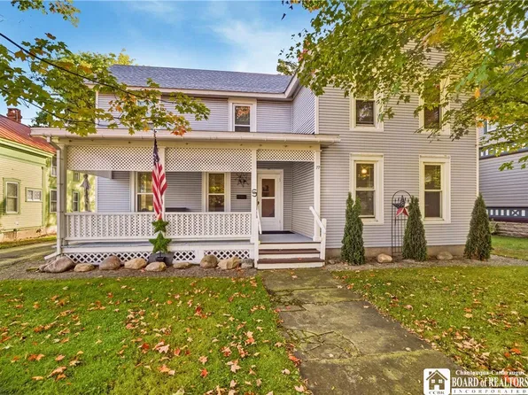 77 S Portage St, Westfield, NY 14787