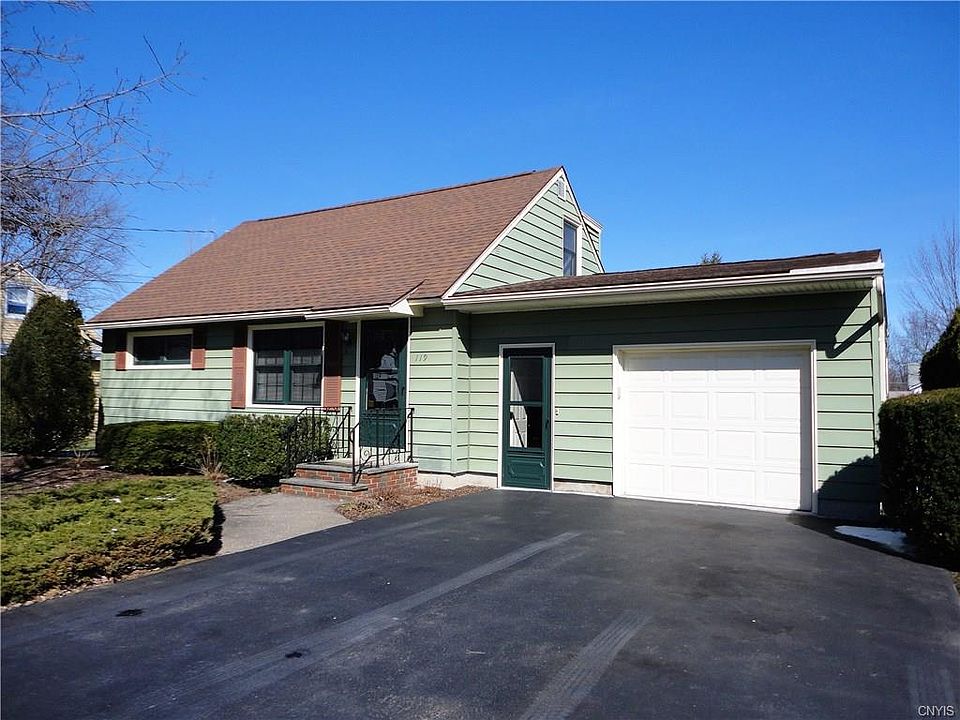 1st image of 119 Savaria Dr