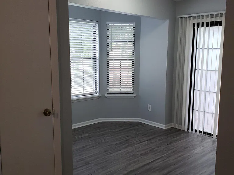 1327 Warrior Way — Photo 3