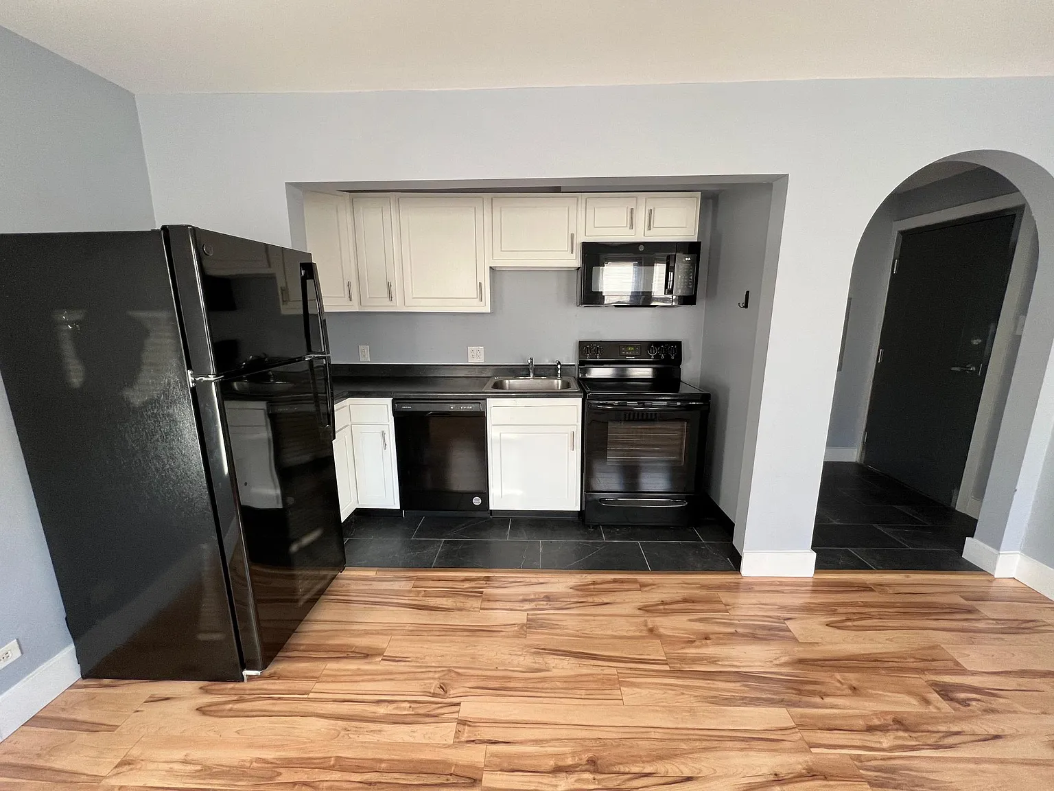 3025 W Liberty Ave — Photo 3