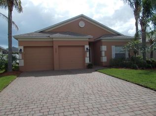3889 Bourbon St, Port Orange, FL 32129