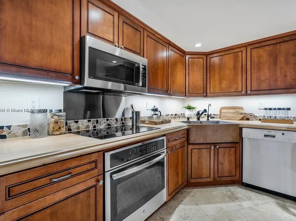 1200 S Flagler Dr APT 805, West Palm Beach, FL 33401