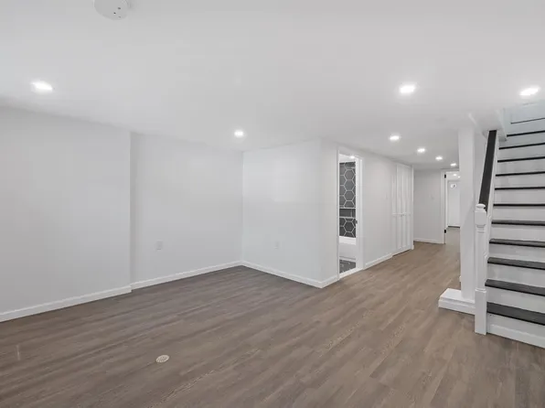 540 Martin Luther King Jr Drive image 4 of 40