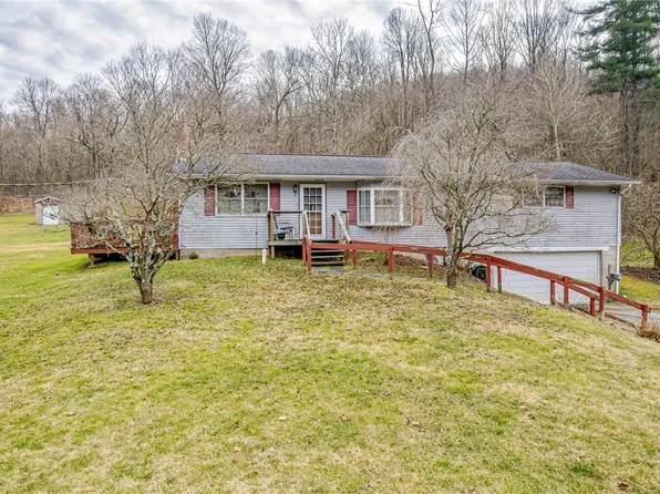 392 Twin Bridges Rd, Charleroi, PA 15022