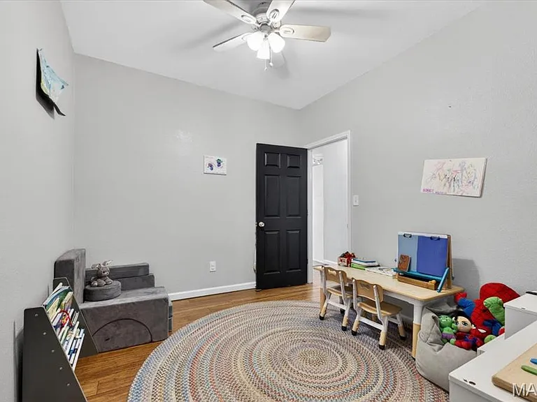 4161 Flad Ave — Photo 17
