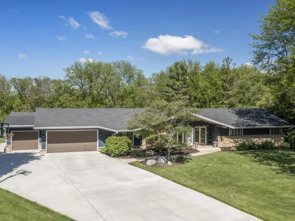 6111 Parkview ROAD, Greendale, WI 53129