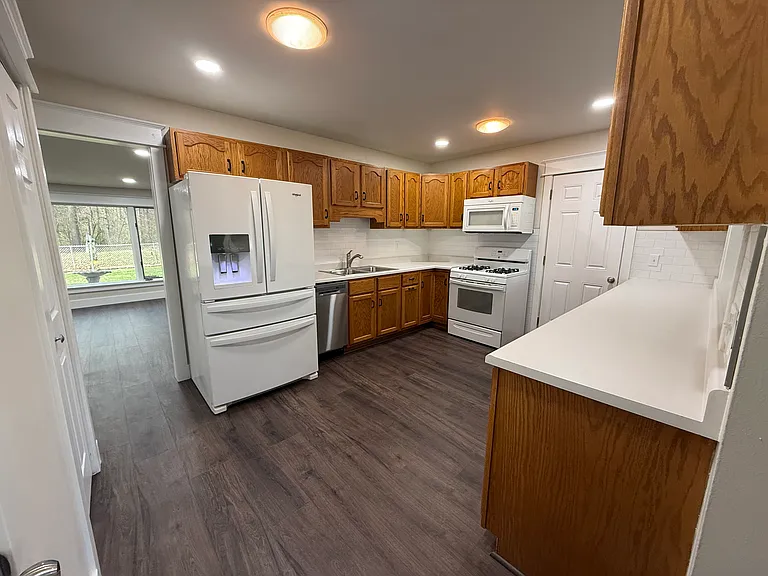 705 Saint Paul Ln — Photo 24