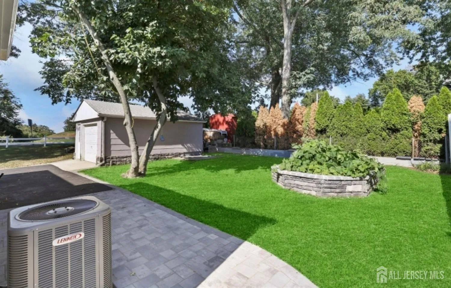 3 bed, 2.0 bath, 1778 sqft, $4,000 — Photo 4