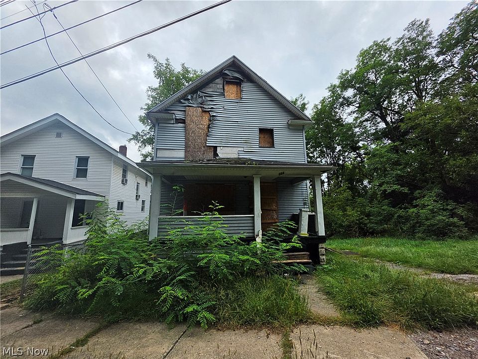 1st image of 384 Turner St