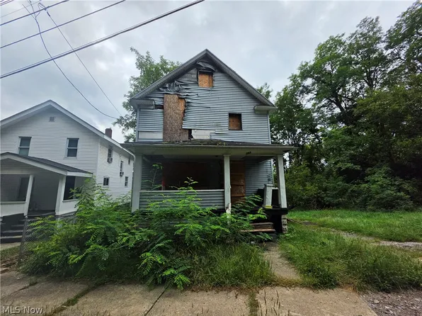 384 Turner St, Akron, OH 44304