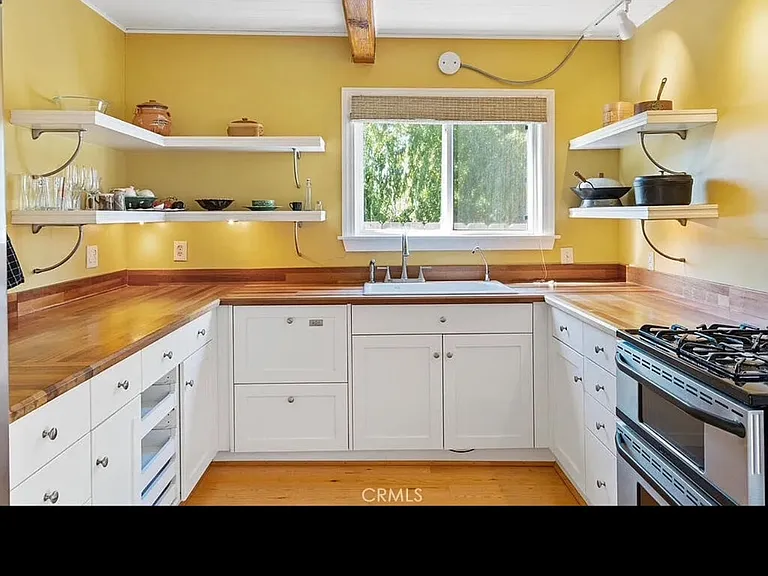 1292 Sydney St — Photo 9