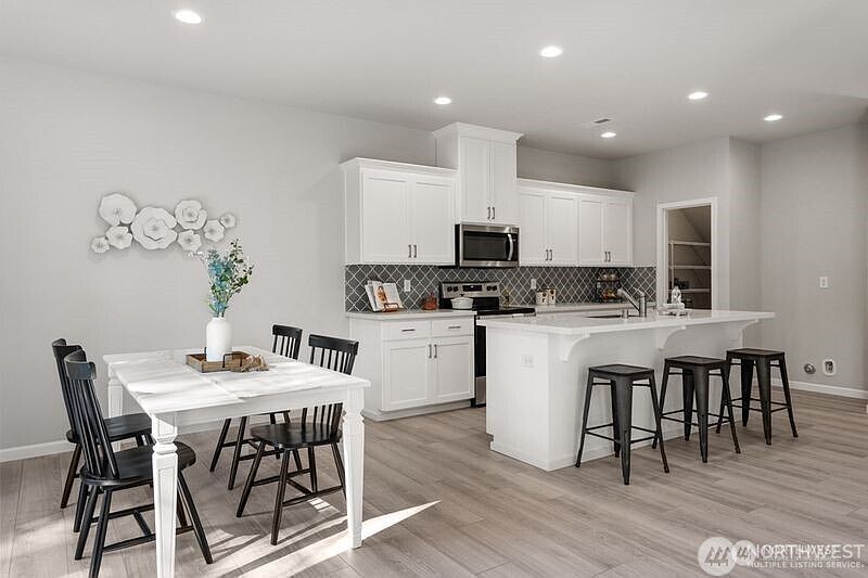 5th image of 7424 107 Street Ct E
