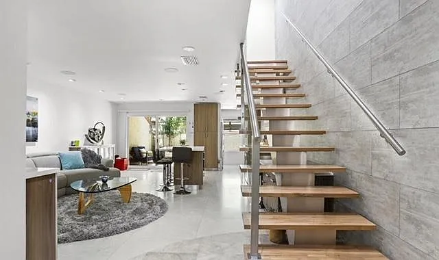 6544 N 7th Ave #8 — Photo 8