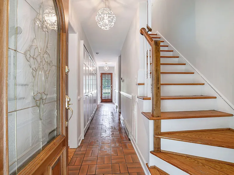 4320 Providence Rd — Photo 4