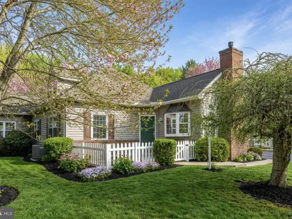 701 Homestead Ln, Chadds Ford, PA 19317