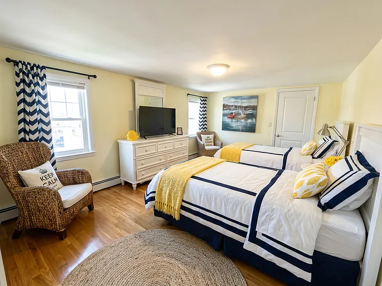 190 Nantasket Rd — Photo 15