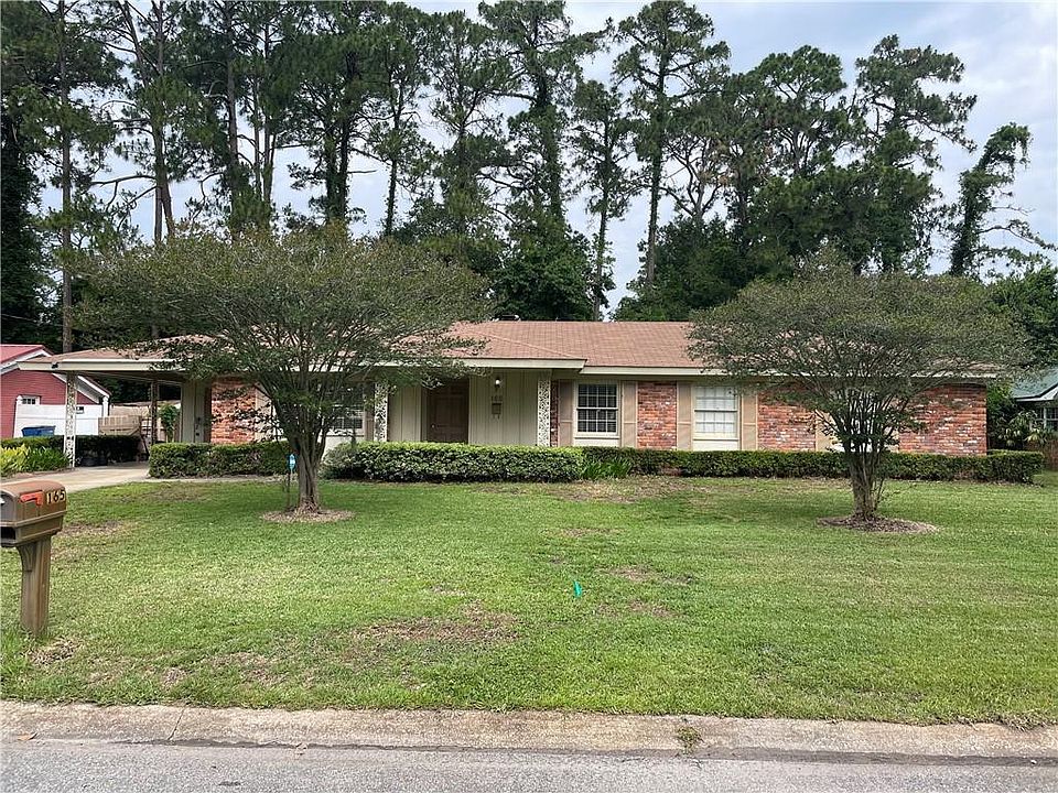 1st image of 165 Fairway Oaks Dr